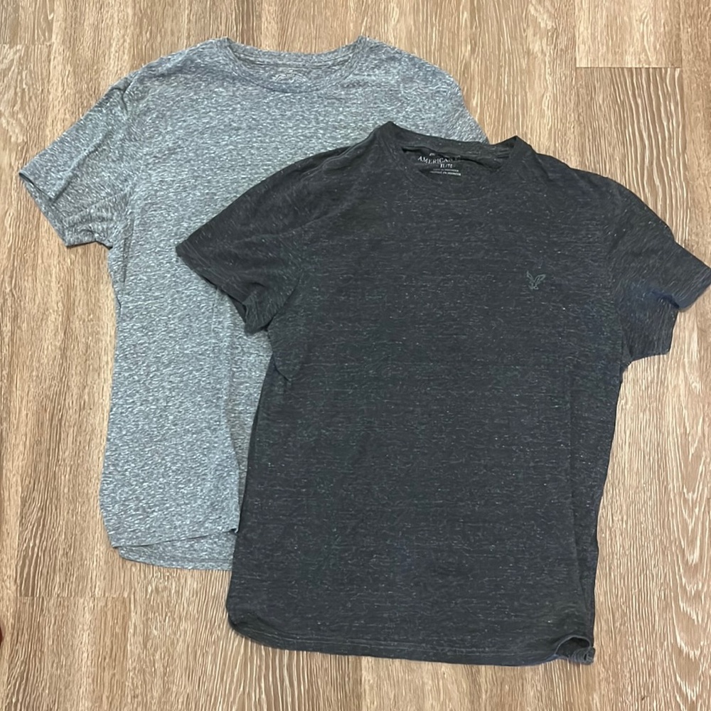 Set of 2 American Eagle XL shirts